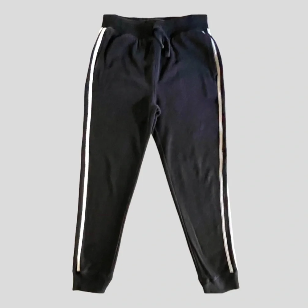 CHILDRENS PLACE, BOYS BLACK SWEAT PANTS WITH WHITE SIDE STRIPE. SIZE L(10/12).